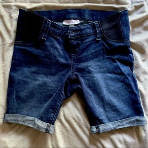 Maternity Bermuda Jeans, Size 6